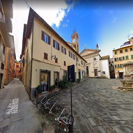 Апартаменты Attico Casa Via Rocca Sole Поджибонси Экстерьер фото