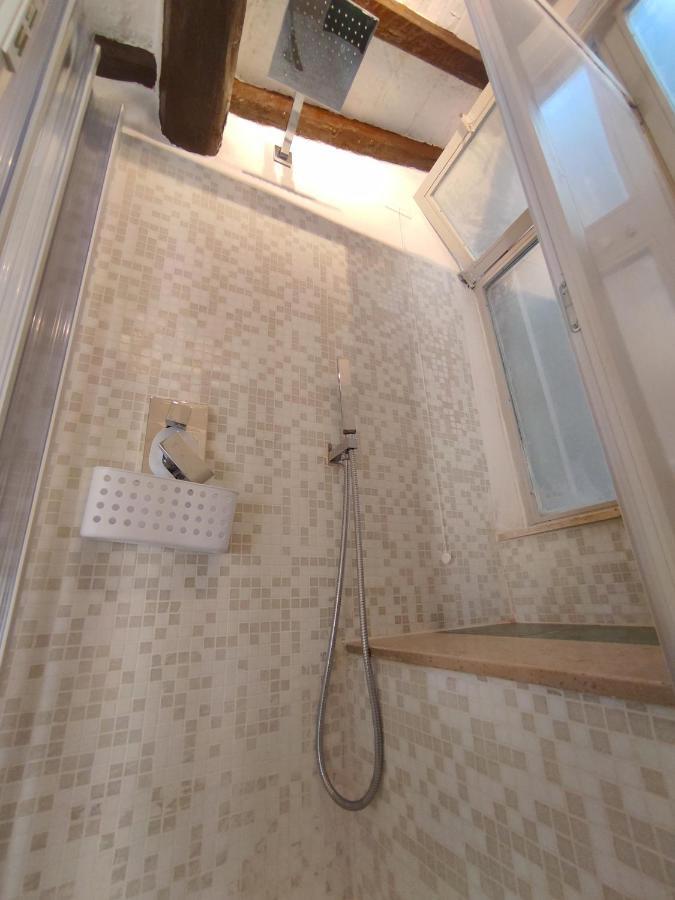 Апартаменты Attico Casa Via Rocca Sole Поджибонси Экстерьер фото