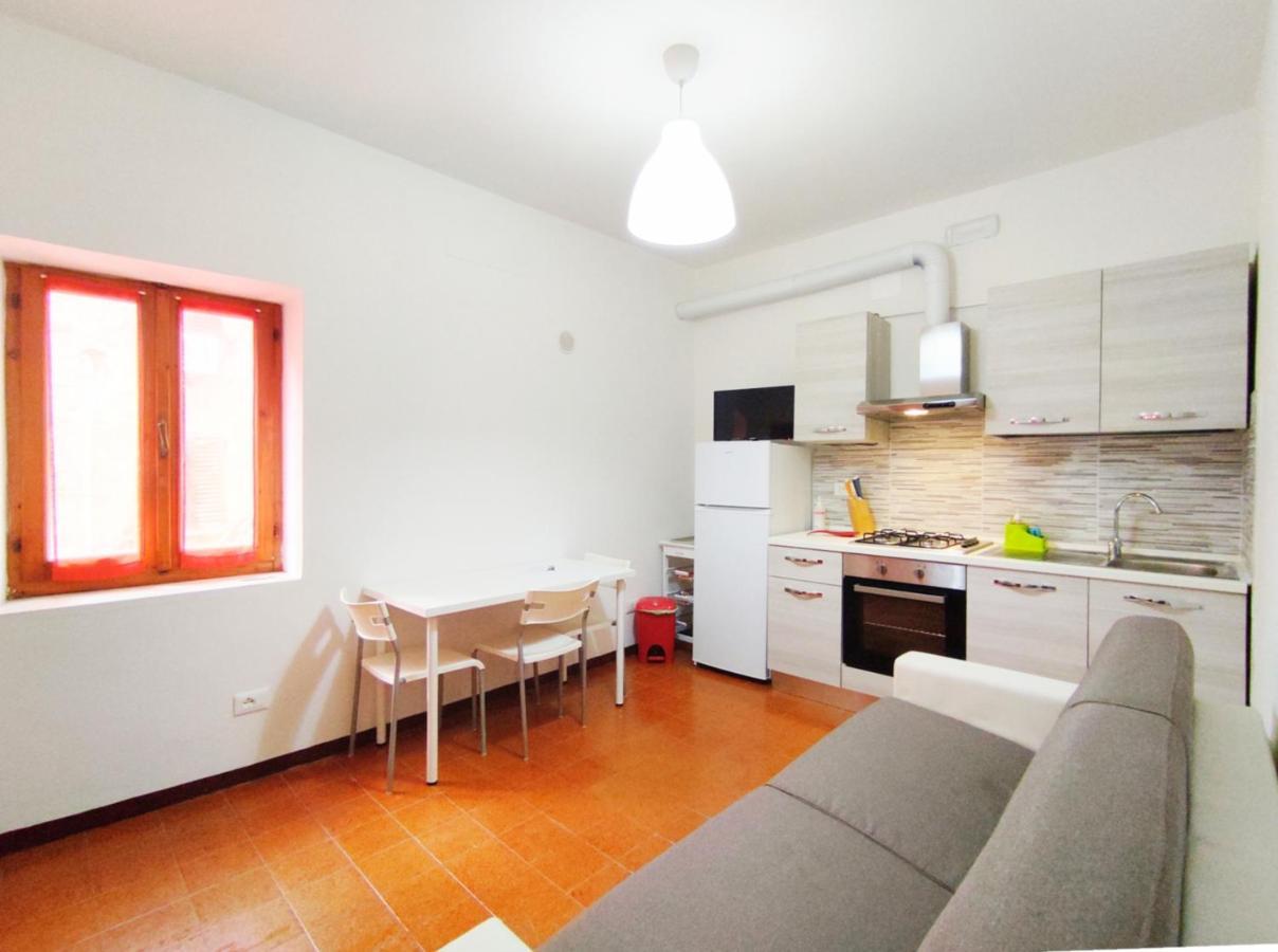 Апартаменты Attico Casa Via Rocca Sole Поджибонси Экстерьер фото